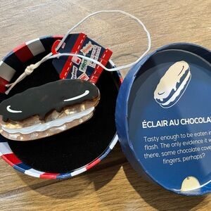 Erstwilder Eclair Au Chocolat collectible brooch in original box